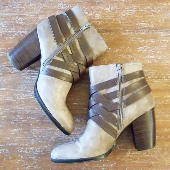 Sofft Arminda Strappy Leather Booties - Picture 2 of 9